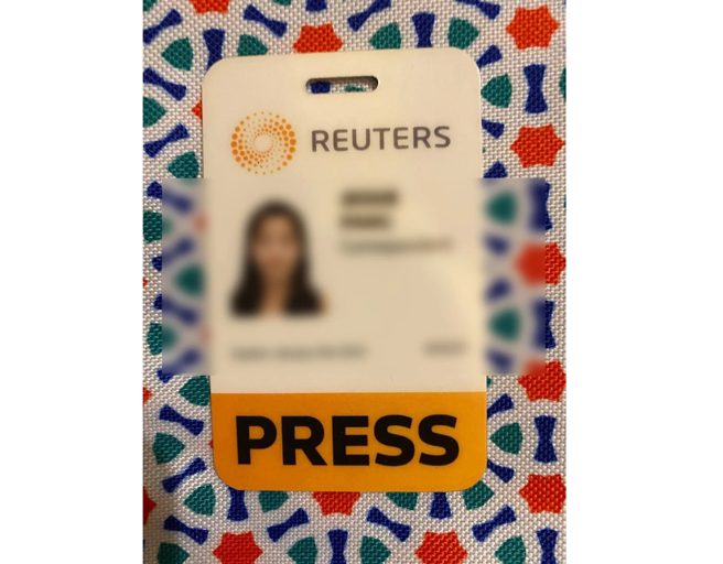 《路透》发言人表示，他们正在调查假冒和窃取《路透》记者证件一事，并将採取适当行动。(图／推特@Badiucao)