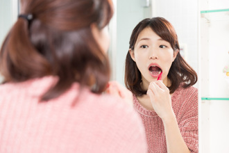 橫向刷牙錯很大 5原因釀「敏感性牙齒」 沒事別含酸梅