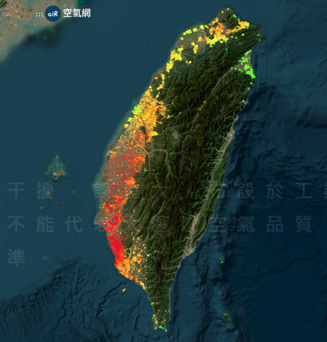 气象局长郑明典指出，今晚半夜会有新一波境外空气污染移入。(翻摄自 郑明典脸书)