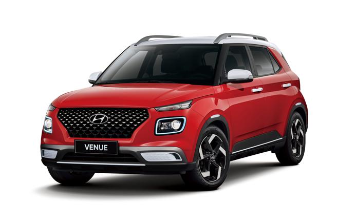 HYUNDAI VENUE「伦敦红」炫目登场（南阳实业提供）