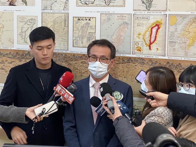 民進黨立委鄭運鵬表示，既然她在國際上有這樣的爭議，國人無法接受，表演下去大家不去看，也不恰當。（游念育攝）