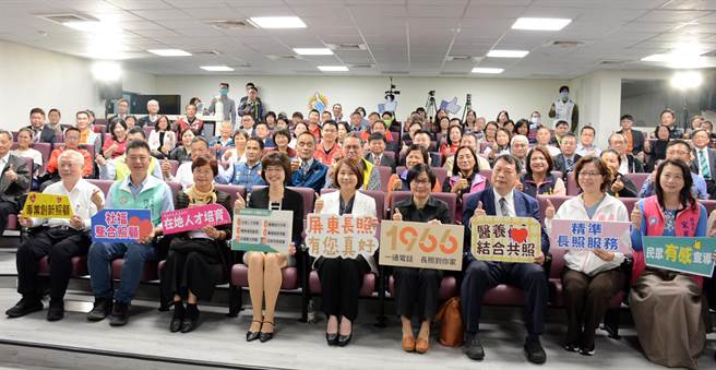 屏东县政府长期照护处成立，开启长照新纪元。(林和生摄)