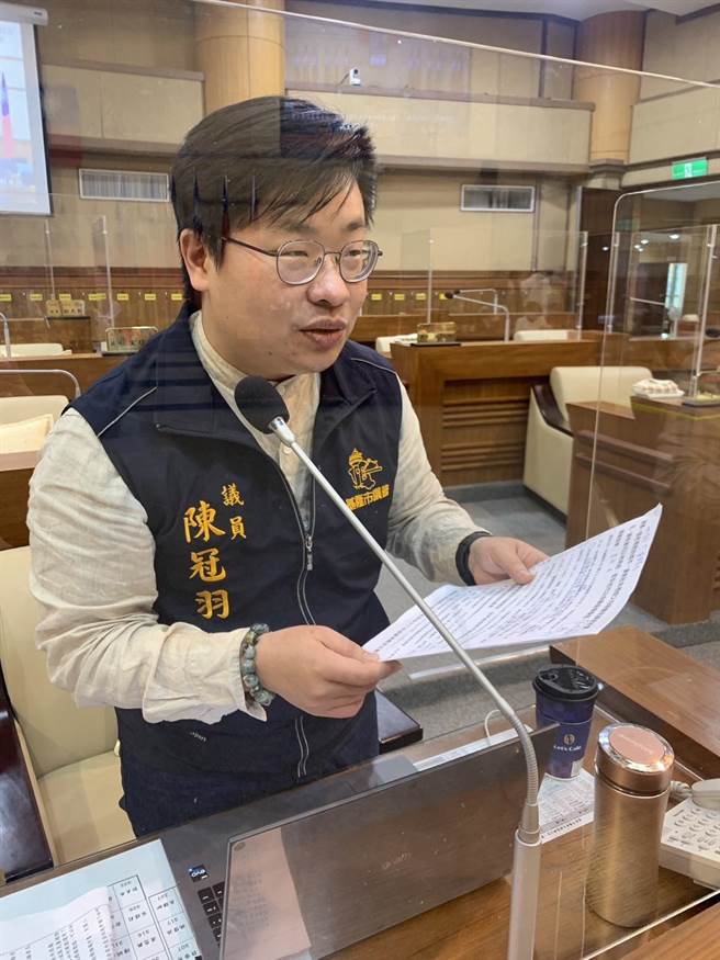 无党籍市议员陈冠羽表示，基隆市65岁以上人口已突破7万人，非常需要设立专责长照单位。（徐佑升摄）