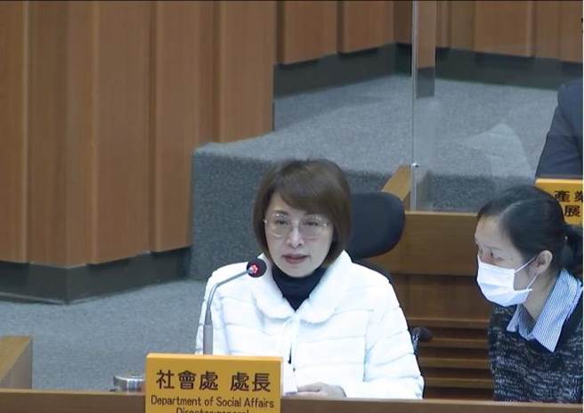 社会处处长杨玉欣表示，议员提出的问题社会处会积极检讨，针对设立专责单位部分会请专家学者研拟讨论。（徐佑升摄）