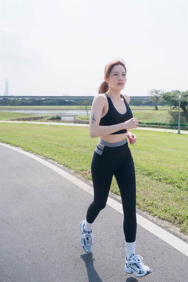 徐怀钰为演唱会跑步穿超辣。（宽宏艺术提供）
