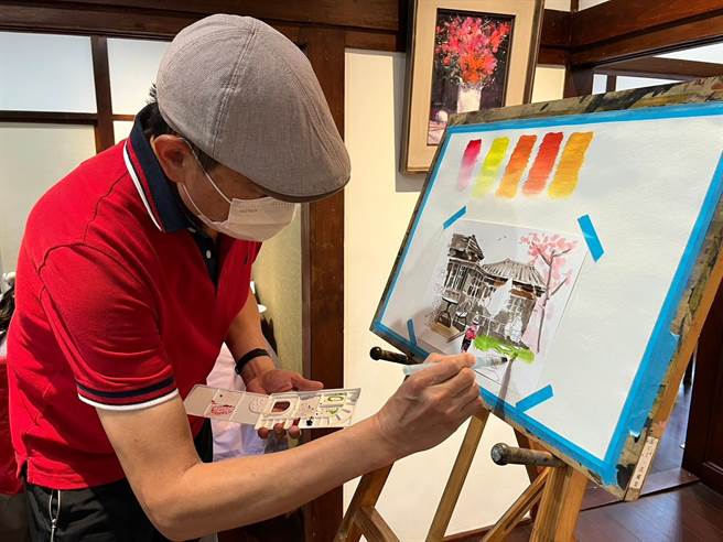 喜爱旅游、露营、爬山、接近大自然的姚植杰，作品多纪录四处美景。（新竹市文化局提供／陈育贤新竹传真）