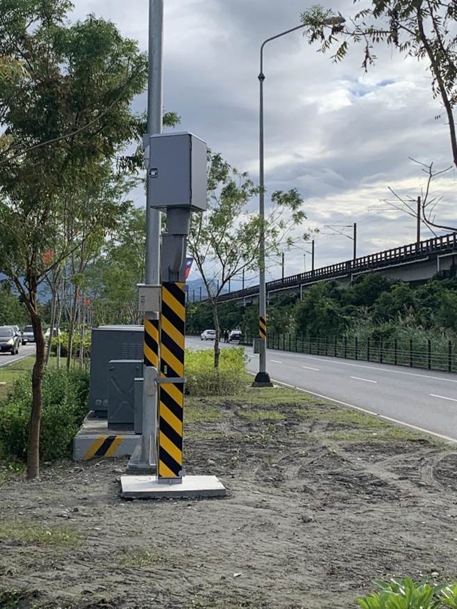 台9线245公里至253公里花莲瑞穗富源瑞北路段，2019年完成拓宽工程后，短短3年多的时间内，就发生8起死亡车祸、87件交通事故，警方已在沿线设置2座新测速照相设备，于上月7日启用，呼吁用路人切勿贪快以致人财两失。（花莲县警局提供／罗亦晽花莲传真）