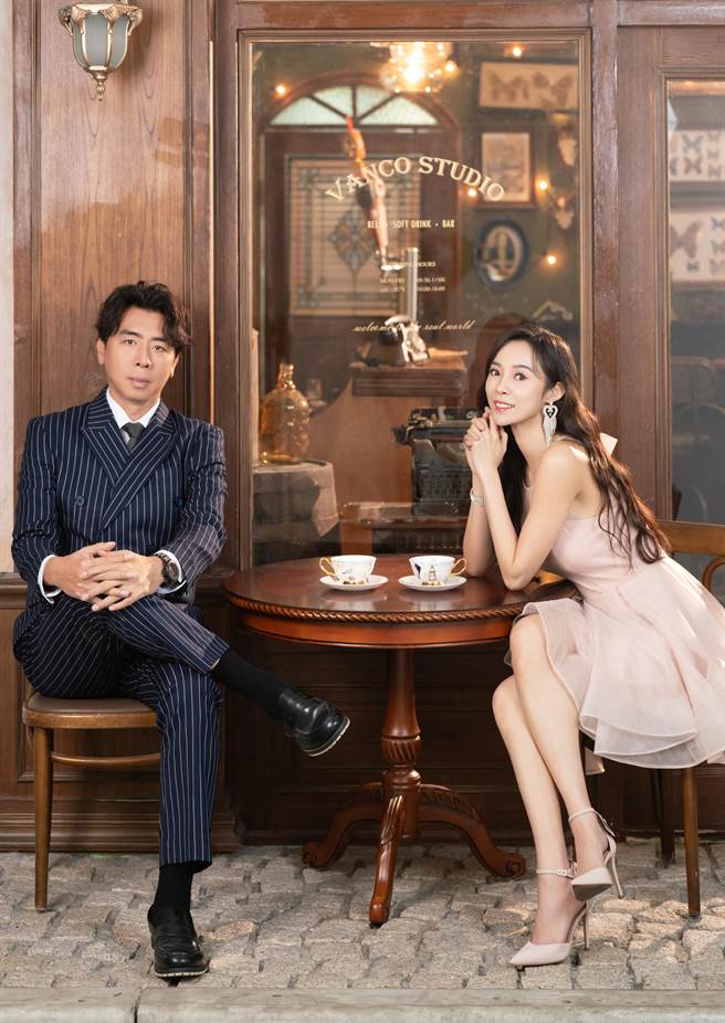 康茵茵邀梁赫群合唱新歌。（优墨Ümo Studio提供）