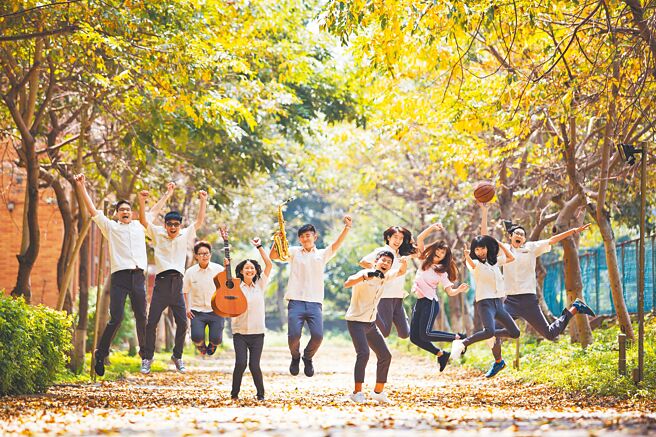 國防部將要修改「全民防衛動員準備法」，將來只要年滿16歲的高中生，不論男女都得被造冊納管。（資料照片）