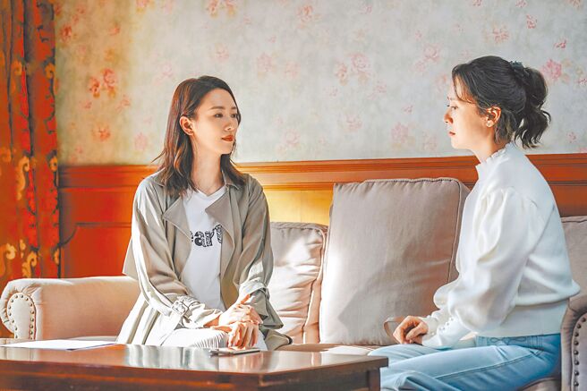 童瑤（左）、海清在《心居》掀姑嫂大戰。（中天娛樂台提供）