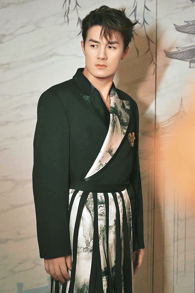 吴克群近来正在大陆忙录制节目、商演活动等，人气颇旺。（唱戏世界娱乐提供）