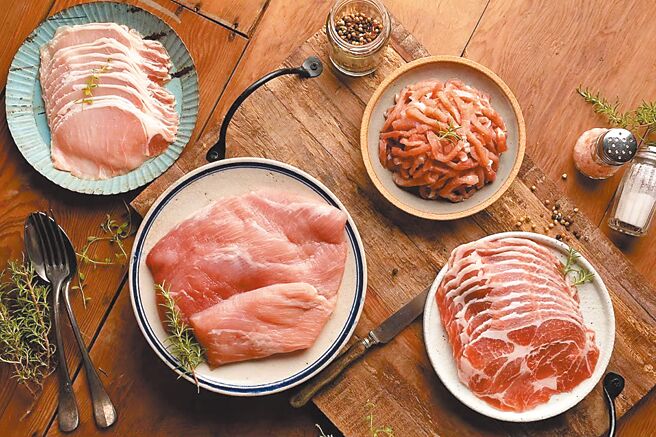 全联「好欣猪」系列具备碳足迹标籤，2021年销售超过30万份。（全联提供）