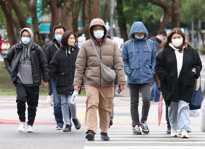 中央气象局长郑明典表示，今日从北部开始受大陆空污影响，空气品质不佳。（图／示意图，记者陈俊吉摄影）