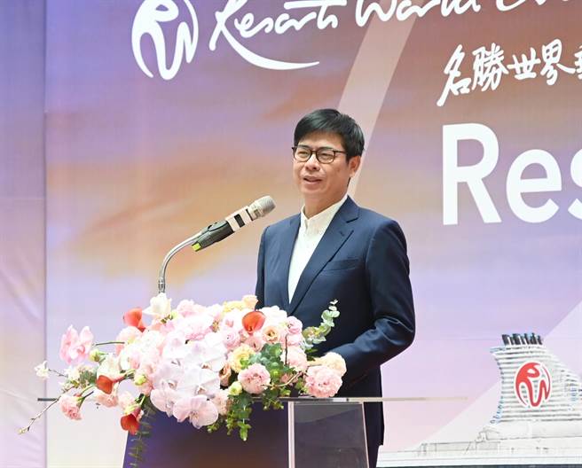 高雄市长陈其迈2日对水情乐观看待，但也请民眾节约用水。（林瑞益摄）