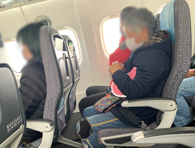 立荣金门飞高雄班机引擎讯号异常，机上民眾虚惊一场。(民眾提/于家麒金门传真)