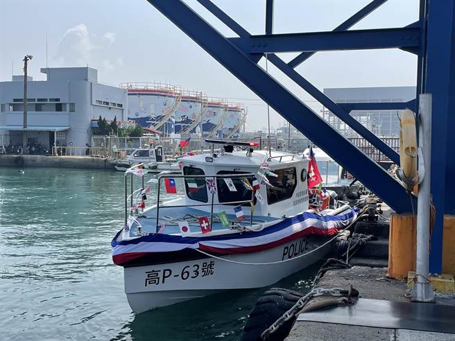 高雄港务警察总队新造「高P63」号警艇今日启用。（洪靖宜摄）