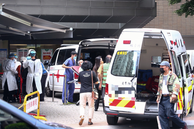 本周疫情雖在周三跌至7000多例的低點，但單周總死亡人數仍達301例。（本報系資料照）