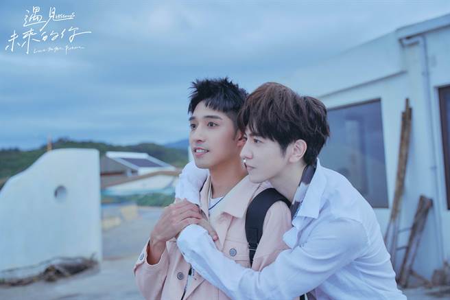 陈玺安（右）、徐韬饰演「森林」CP。（LINE TV提供）