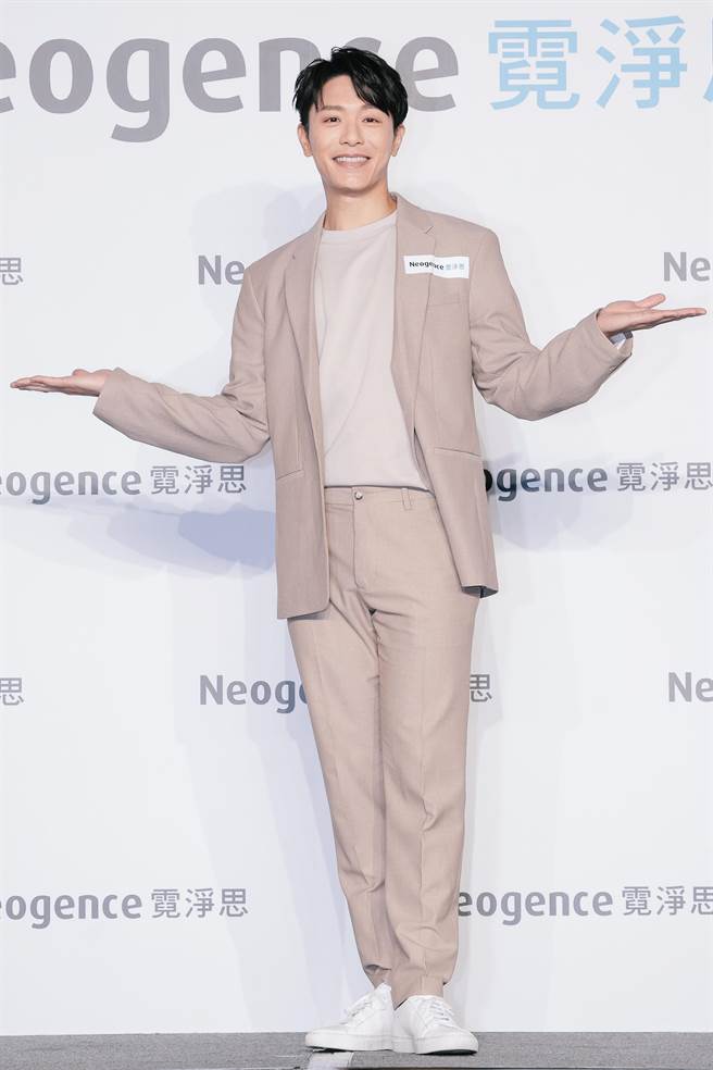 韦礼安今出席保养品牌代言记者会。（郭吉铨摄）