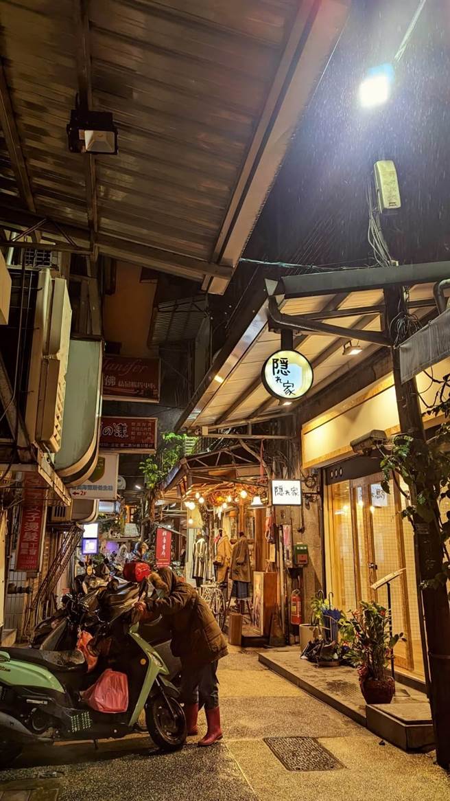 除了市府的网美打卡折页外，基隆还有很多美好的视角，等待观光客的探险。（张志康摄）