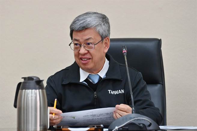 行政院长陈建仁2日下午3时召开扩大防疫会议。（行政院提供）