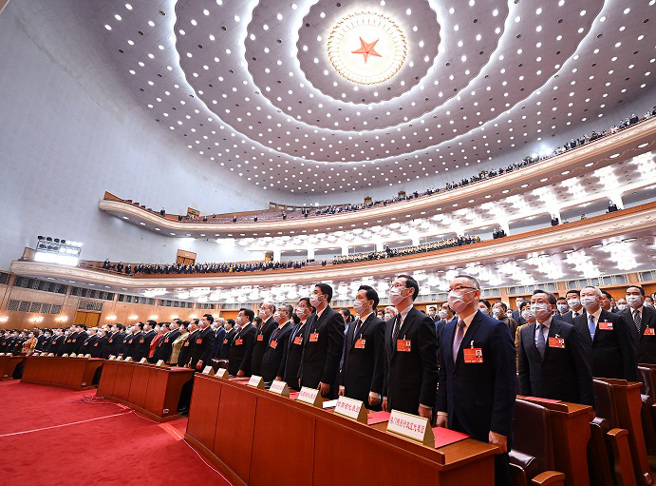 消息人士说，中共最终公布的今年GDP增长目标可能是一个区间，实际数字预计会在3月5日的全国人大会议上宣布。图为去年3月的全国人大会议。（图／新华社）