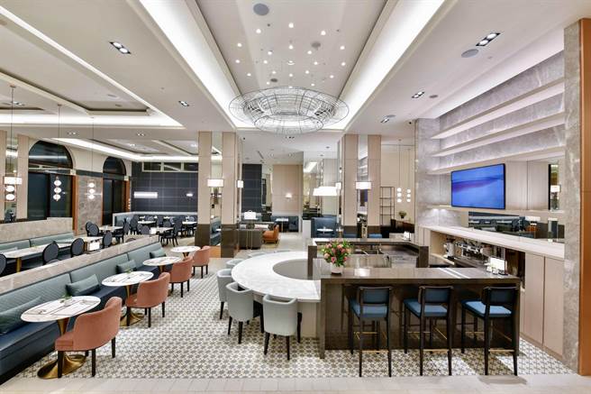 「洛可可茶苑」3月起供应全新自助式午、晚餐，寿星当日用餐享5折好康。（台北汉普顿酒店提供）