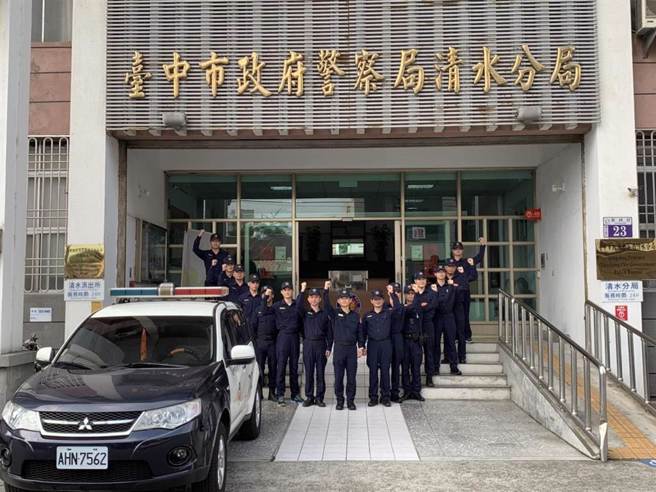 一名男子一早到清水区宝雅滋扰店家，清水派出所获报由员警前往处理，警方到场劝阻时，男子却突然失控，抓伤员警脸部。（本报资料照）