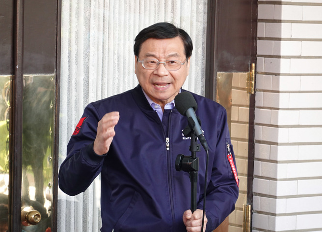 国民党立委曾铭宗表示，他高度怀疑暂缓只是缓兵之计，《全动法》国防部公告，是经过国安高层确定后，才做这样公告，他怀疑民进党说「暂缓」是在测风向。（姚志平摄）