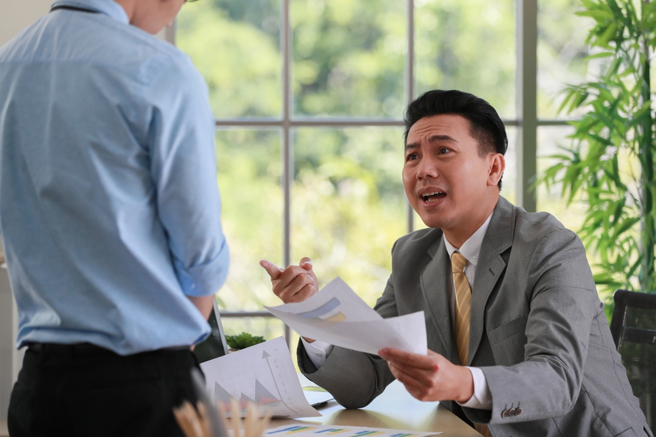 獅子座、金牛座、雙魚座在職場中很耐罵。（示意圖／Shutterstock）