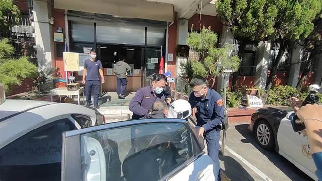 台中大里火灾夺5命，66岁陈姓屋主被警方带回侦讯。（资料照片）