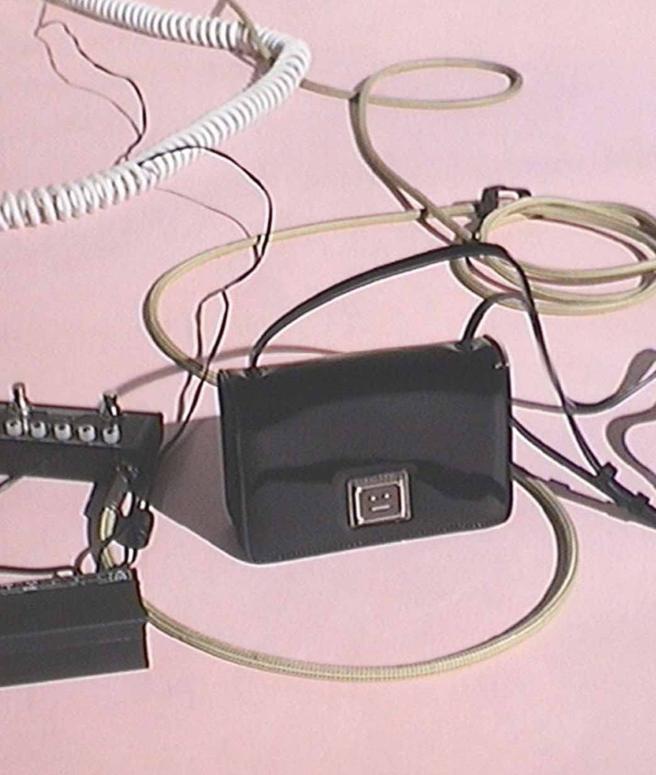 无言的表情符号是品牌知名的图腾。（摘自品牌IG）