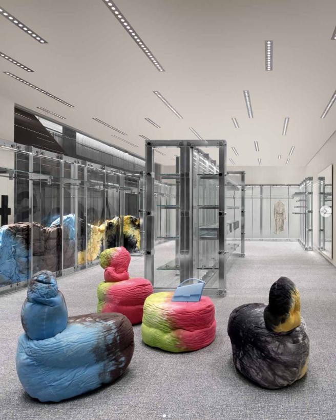 Acne Studios于新加坡滨海湾金沙酒店开设的门市。（摘自品牌IG）