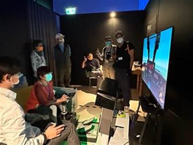 中央公園遊客中心以飛航為主題，近來吸引許多遊客參訪，大獲好評。(台中市府提供)