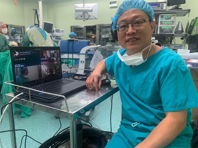 中坜天晟医院纤体天成体重管理与代谢手术中心主任徐光汉表示，肥胖不单只是外表问题，它隐藏在身上的风险还包括各种慢性疾病。（天晟医院提供／蔡明亘桃园传真）