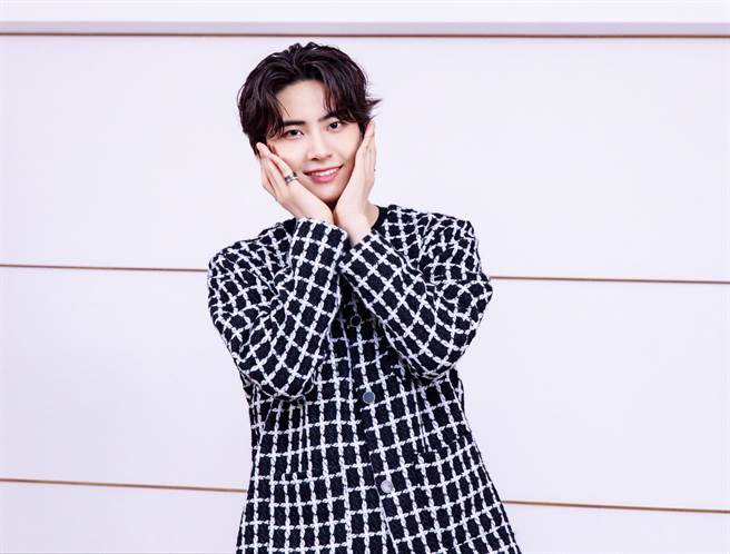 李鎭赫二度来台有问必答，亲和力十足。（罗永铭摄）