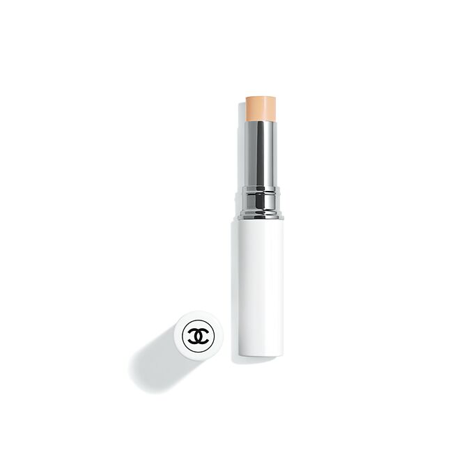 香奈儿珍珠光采极净持久遮瑕膏SPF40 PA+++，售价1550元。（CHANEL提供）