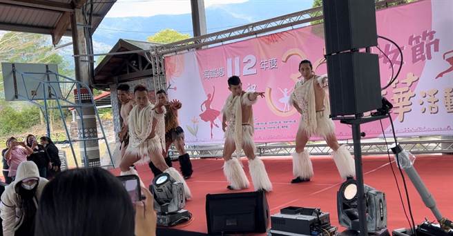 台东县海端乡今天举办三八妇女节嘉年华活动。（蔡旻妤摄）
