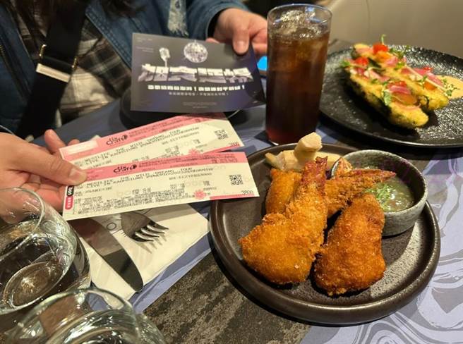 高市迎来演唱会季，眾多歌手、乐团相继到高雄举办演唱会，高市府推出「加食延畅」促进演唱会经济活动及「高雄夜Chill处」方案。（高市府经发局提供／洪浩轩高雄传真）