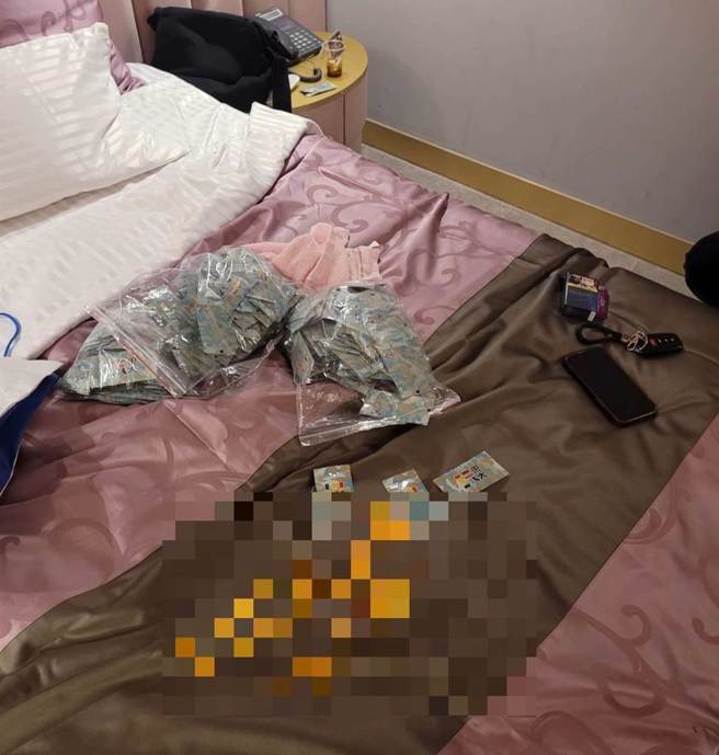 詹男等人集資買毒咖啡包，遭警循線逮捕。（警方提供）