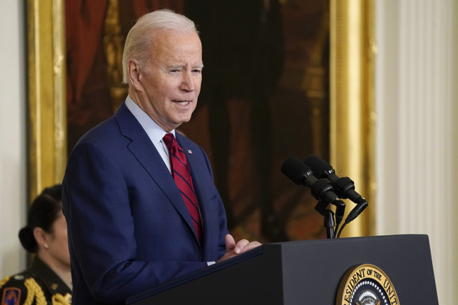 美国总统拜登现年80岁，2日手术切除癌性皮肤组织，美国白宫3日证实经检测确定为基底细胞癌，目前已切除所有癌组织。（美联社）