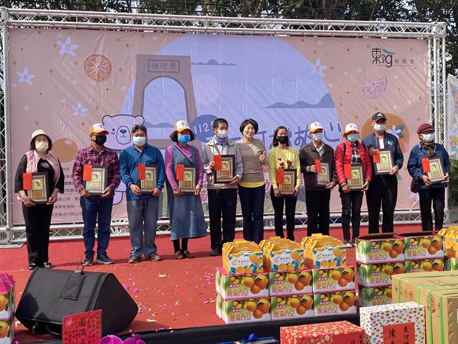 台东县东河乡农会农民节活动今天在东河乡都兰文创园区登场。（蔡旻妤摄）