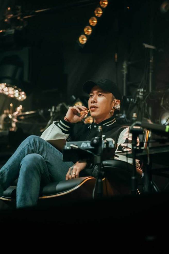 《大嘻哈时代2》本周客座评审邀请小春加入评选。（三立提供）