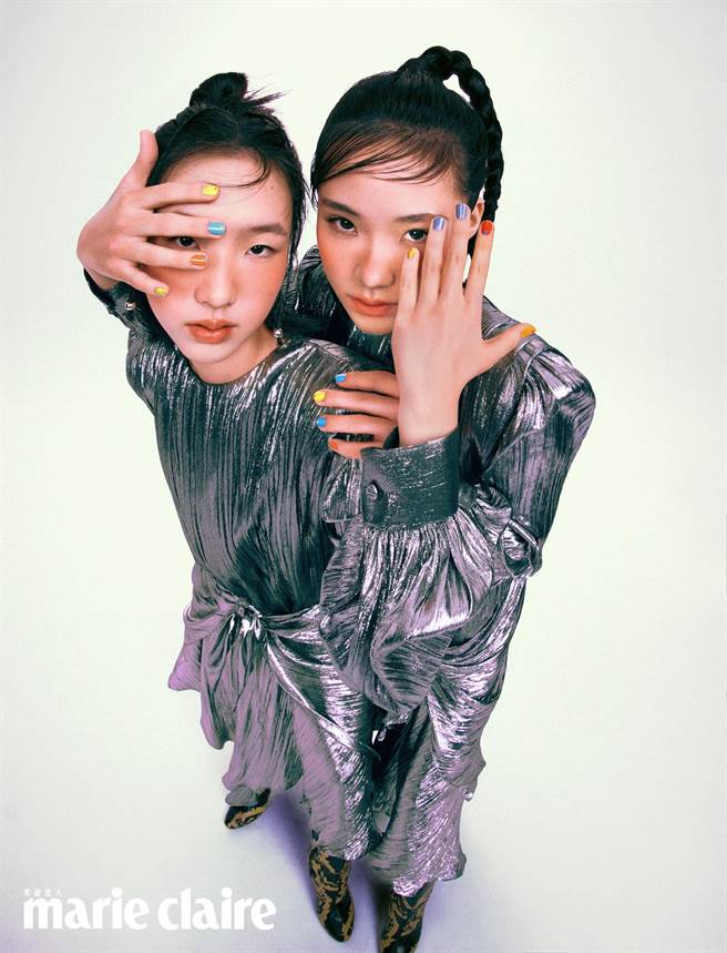 Lily（右）甜美、Elly个性，姊妹俩风格不同。（美丽佳人杂志提供）