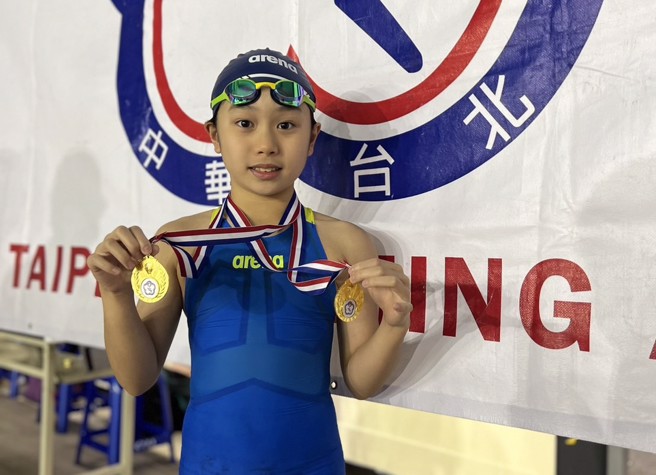 9岁小将何康婗在春季游泳锦标赛单日再添2金。（全国游泳协会提供）