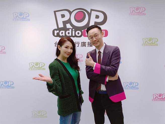 林书炜日前专访魔术冠军黄柏翰。 (《命运之约》节目提供）