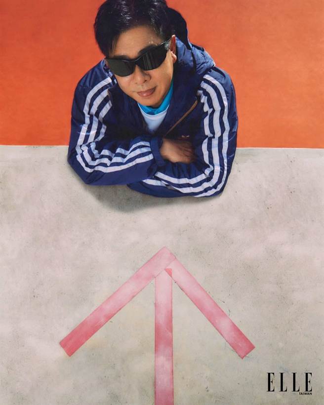 ELLE Run with Style 风格路跑今年首度到高雄举办，高雄市长陈其迈接受主办单位知名国际时尚杂志ELLE专访，并献出时尚杂志拍摄处女秀，协助此次路跑赛事宣传。（《ELLE》国际中文版杂志提供／洪浩轩高雄传真）