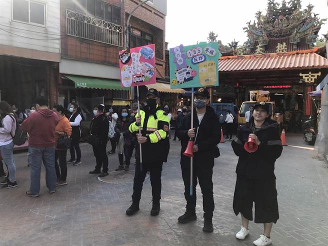 警方加强防诈宣导。（铁路警察局台中分局提供／李京升苗栗传真）