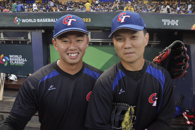 中华队新二游郑宗哲（左）、江坤宇。（毛琬婷摄）