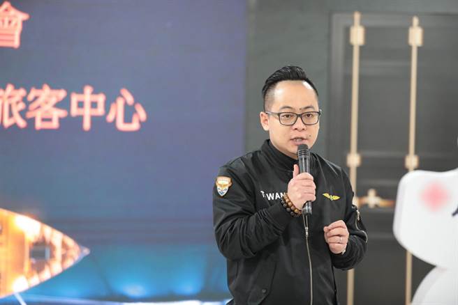 基隆市议长童子玮表示，基隆捷运是不分党派的共识，市议会愿担任意见平台角色。（议长童子玮服务处提供／张志康基隆传真）